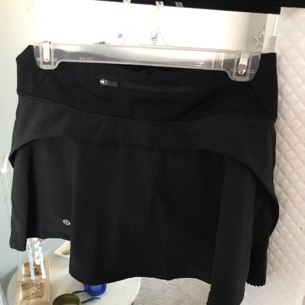 Lululemon Play off the Pleats Skirt